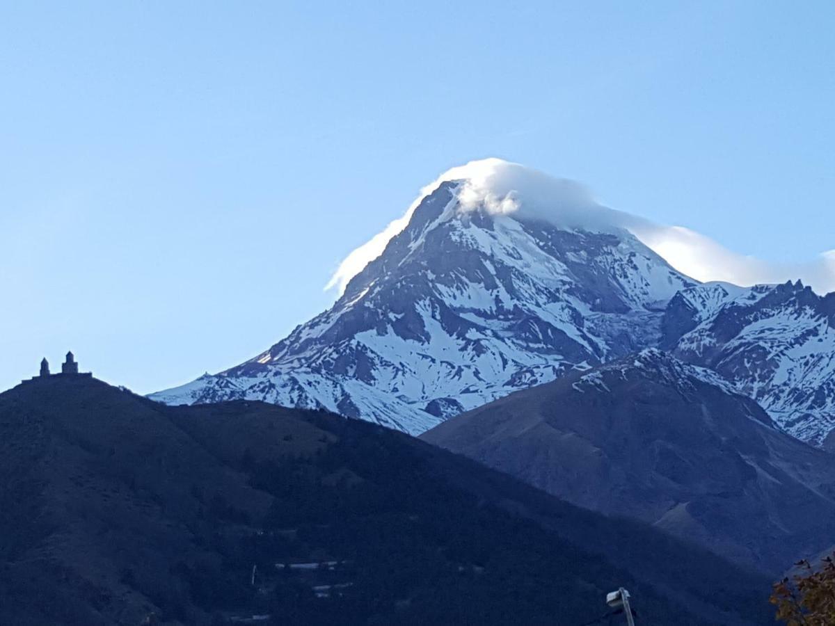 Rustaveli St11 Hotel Kazbegi Bagian luar foto