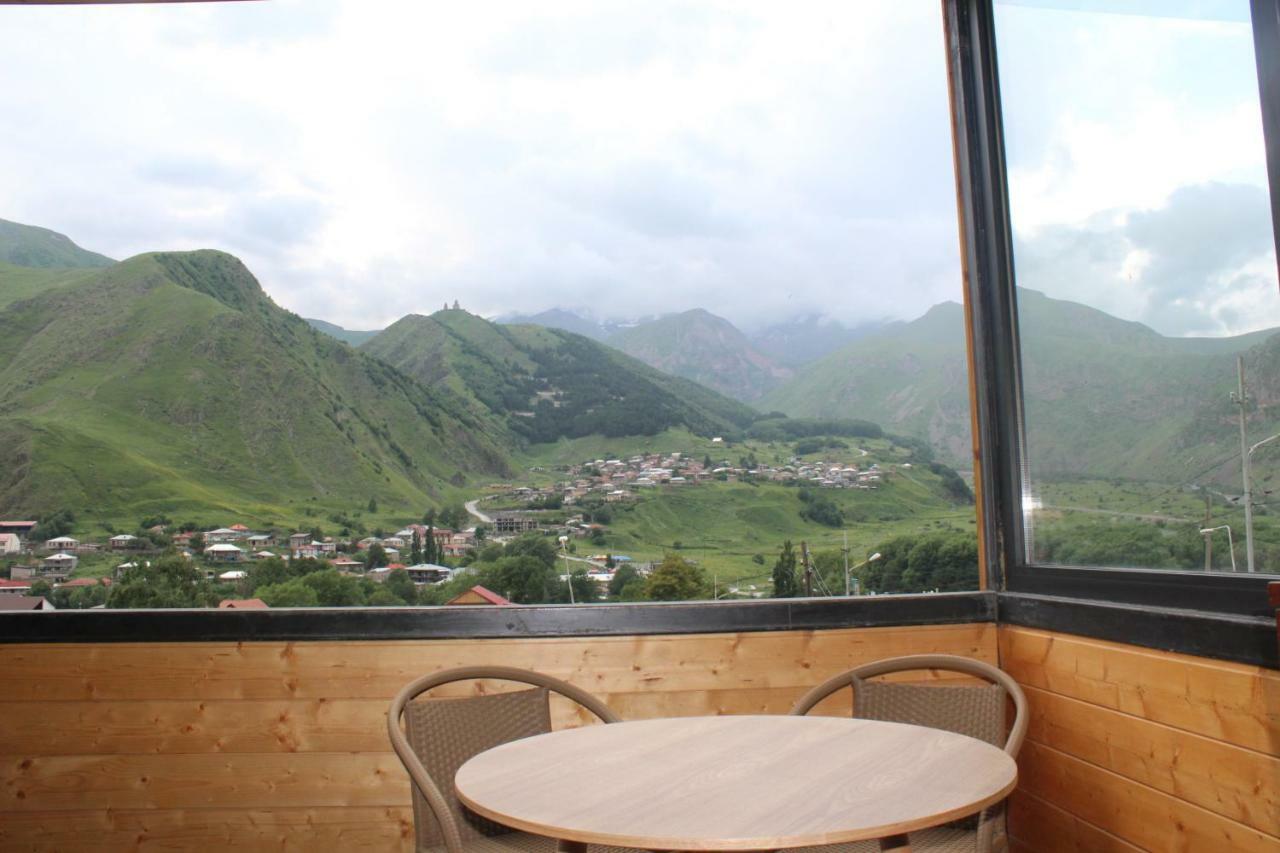 Rustaveli St11 Hotel Kazbegi Bagian luar foto