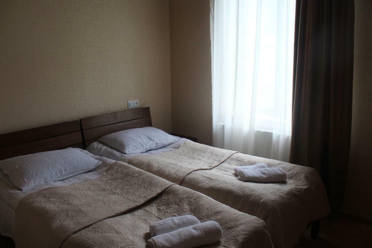 Rustaveli St11 Hotel Kazbegi Bagian luar foto