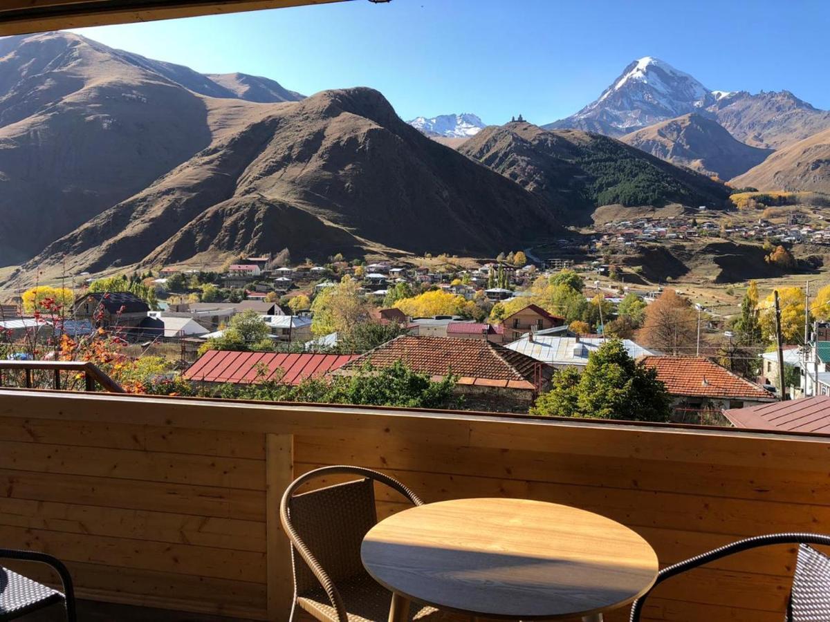 Rustaveli St11 Hotel Kazbegi Bagian luar foto
